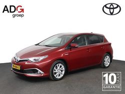 Rood Gebruikt 2017 Toyota Auris Executive Hatchback | € 15.950 (Eerlijke prijs)
