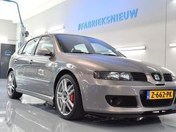 Grijs Gebruikt 2005 Seat Leon Hatchback | € 29.950