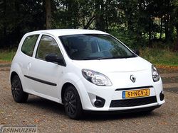 Wit Gebruikt 2010 Renault Twingo Authentique Hatchback | € 2.499 (Eerlijke prijs)