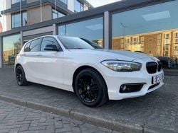 Wit Gebruikt 2018 BMW 118 Hatchback | € 16.940 (Eerlijke prijs)