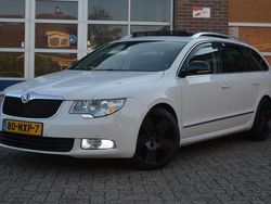Wit Gebruikt 2011 Skoda Superb Elegance Stationwagen | € 5.450 (Duur)