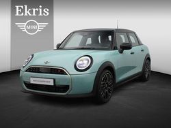 Groen Gebruikt 2025 Mini Cooper S Favoured Hatchback | € 42.950