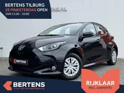 Zwart Gebruikt 2024 Toyota Yaris Active Hatchback | € 21.895 (Eerlijke prijs)