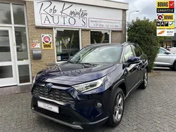 Blauw Gebruikt 2020 Toyota RAV4 Executive SUV | € 30.950 (Eerlijke prijs)