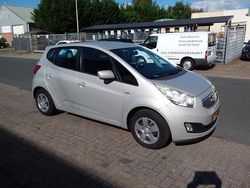 Grijs Gebruikt 2010 Kia Venga Hatchback | € 3.450 (Iets duurder)