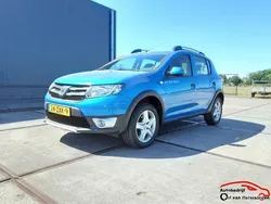 Blauw Gebruikt 2013 Dacia Sandero Lauréate Hatchback | € 7.950 (Eerlijke prijs)