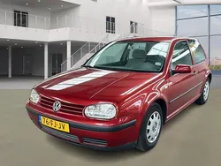 Rood Gebruikt 2000 VW Golf IV Trendline Hatchback | € 2.695 (Iets duurder)
