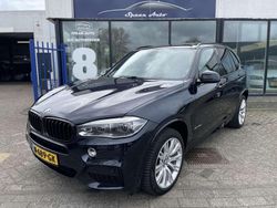 Zwart Gebruikt 2017 BMW X5 SUV | € 29.995 (Eerlijke prijs)