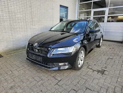 Zwart, metallic lak Gebruikt 2016 Skoda Superb Business Line Stationwagen | € 5.200