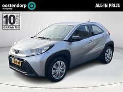 Grijs Gebruikt 2022 Toyota Aygo Play Hatchback | € 17.900 (Goede deal)