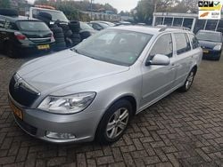 Grijs Gebruikt 2011 Skoda Octavia Business Line Stationwagen | € 2.700 (Super prijs)