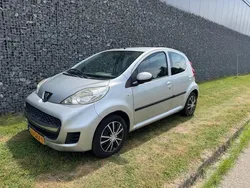 Grijs Gebruikt 2011 Peugeot 107 Hatchback | € 1.895 (Eerlijke prijs)