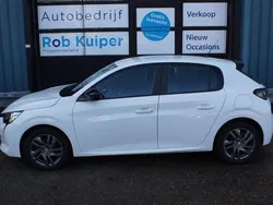 Wit Gebruikt 2022 Peugeot 208 Active Hatchback | € 16.980 (Eerlijke prijs)