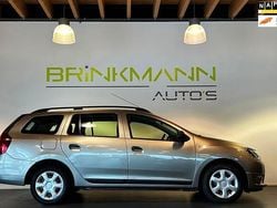 Bruin, metallic lak Gebruikt 2015 Dacia Logan MCV Ambiance MPV | € 7.495 (Eerlijke prijs)