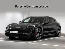 Zwart Gebruikt 2022 Porsche Taycan 4S Cross Turismo Sedan | € 74.900 (Eerlijke prijs)