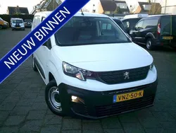 Wit Gebruikt 2022 Peugeot Partner Premium MPV | € 11.750 (Eerlijke prijs)