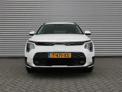 Wit, metallic lak Gebruikt 2023 Kia e-Niro SUV | € 32.950 (Eerlijke prijs)