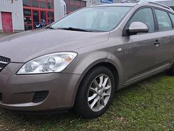 Beige Gebruikt 2009 Kia Ceed Hatchback | € 750 (Super prijs)