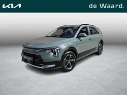 Groen, metallic lak Nieuw 2025 Kia Niro 2 SUV | € 34.890 (Goede deal)
