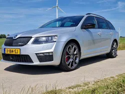 Grijs Gebruikt 2015 Skoda Octavia RS Stationwagen | € 17.750 (Iets duurder)
