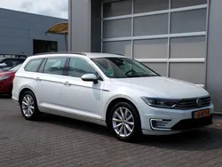 Wit Gebruikt 2015 VW Passat Highline Stationwagen | € 8.450 (Goede deal)