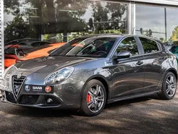 Grijs Gebruikt 2015 Alfa Romeo Giulietta Quadrifoglio Verde Hatchback | € 23.950 (Duur)