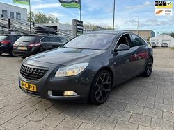 Grijs Gebruikt 2010 Opel Insignia Cosmo Hatchback | € 2.749 (Super prijs)
