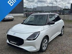 Wit Nieuw 2025 Suzuki Swift Style Hatchback | € 25.450 (Duur)