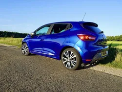 Blauw Gebruikt 2017 Renault Clio IV Intens Hatchback | € 10.000 (Eerlijke prijs)