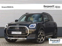 Zwart Gebruikt 2024 Mini Countryman Favoured SUV | € 46.875 (Eerlijke prijs)