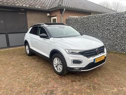 Zilver (metallic) Gebruikt 2021 VW T-Roc Business SUV | € 23.995 (Super prijs)