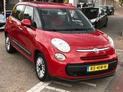 Rood Gebruikt 2013 Fiat 500L Easy MPV | € 7.999 (Iets duurder)