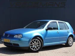 Blauw, metallic lak Gebruikt 2003 VW Golf IV Hatchback | € 2.450 (Eerlijke prijs)