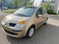 Beige Gebruikt 2006 Renault Modus Authentique MPV | € 1.999 (Iets duurder)