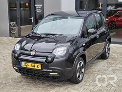 Zwart Gebruikt 2023 Fiat Panda Cross Cross Hatchback | € 14.949 (Eerlijke prijs)
