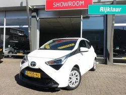 Wit Gebruikt 2019 Toyota Aygo X-play Hatchback | € 14.490 (Eerlijke prijs)