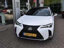 Wit Gebruikt 2023 Lexus UX 300e Sport Design Packet SUV | € 36.950