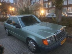Gebruikt 1986 Mercedes E230 | € 3.550