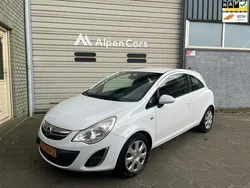 Wit Gebruikt 2013 Opel Corsa Edition Hatchback | € 3.950 (Eerlijke prijs)