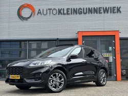 Zwart Gebruikt 2023 Ford Kuga ST-Line SUV | € 31.950 (Eerlijke prijs)
