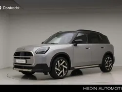 Zwart Gebruikt 2023 Mini Countryman Favoured SUV | € 45.895 (Iets duurder)
