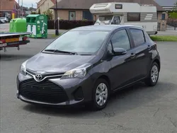 Grijs Gebruikt 2015 Toyota Yaris Active Sedan | € 8.900 (Duur)