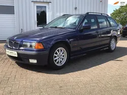 Blauw Gebruikt 1996 BMW 323 Executive Stationwagen | € 4.750