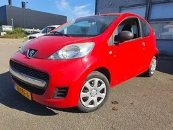Rood Gebruikt 2011 Peugeot 107 Hatchback | € 1.950 (Eerlijke prijs)