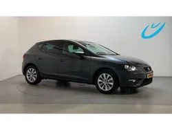 Grijs Gebruikt 2020 Seat Leon Style Hatchback | € 14.950 (Eerlijke prijs)