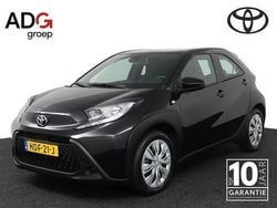 Zwart Gebruikt 2025 Toyota Aygo Play Hatchback | € 19.950 (Iets duurder)