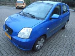 Blauw Gebruikt 2004 Kia Picanto Hatchback | € 550 (Goede deal)