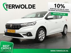 Wit Gebruikt 2022 Dacia Sandero Comfort Hatchback | € 11.840 (Eerlijke prijs)