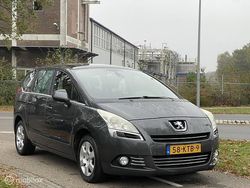 Groen, metallic lak Gebruikt 2010 Peugeot 5008 MPV | € 4.250 (Iets duurder)