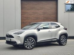 Zilver, metallic lak Gebruikt 2021 Toyota Yaris Cross Edition SUV | € 24.650 (Eerlijke prijs)